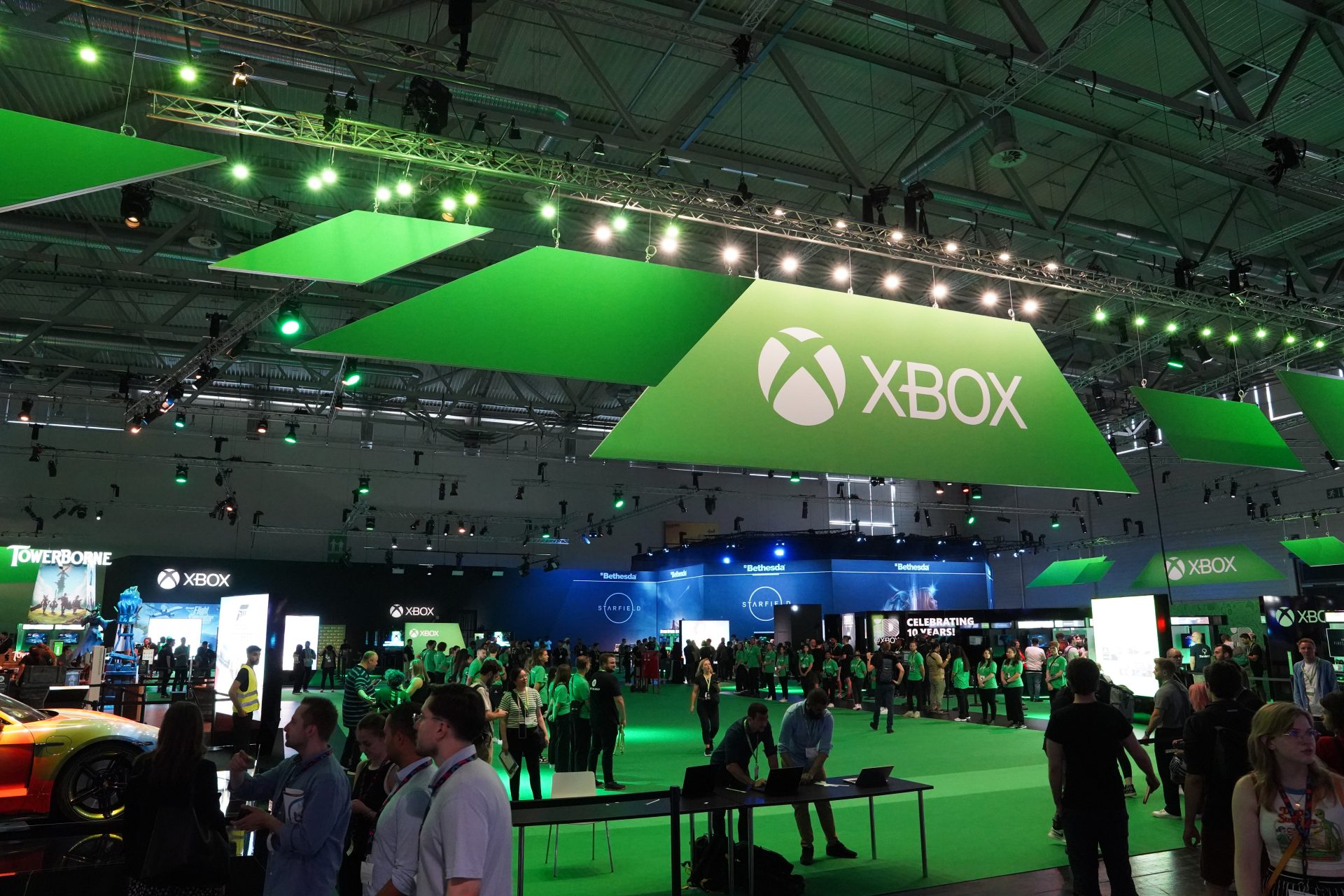 Schiffini Veranstaltungstechnik für Messeständen. Hier für Microsoft Xbox auf der gamescom.
